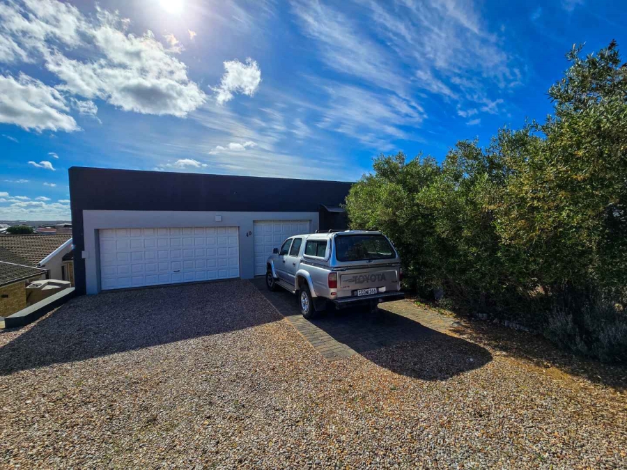 4 Bedroom Property for Sale in Stilbaai Wes Western Cape